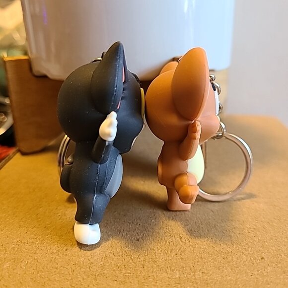 Unbranded Cat & Mouse Keychains Unisex NWOT Casual Home Collectible Gifting - Picture 4 of 5